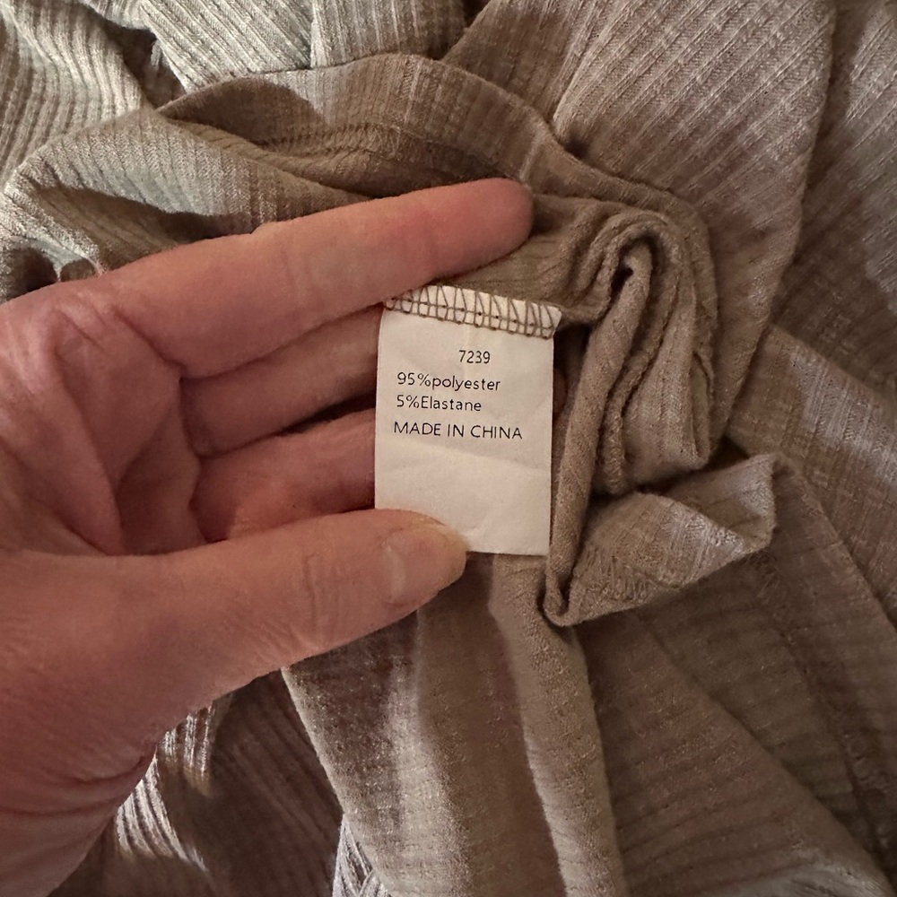 Amazon Women's Beige Ribbed Button-Down Top - Picture 8 of 9